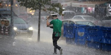 Meteoroloji-uyardi-Yurdun-buyuk-bolumunde-saganak-bekleniyor-featured
