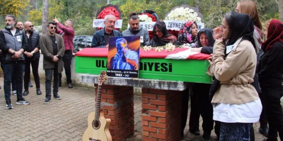 Müzisyen Rıza Tamer Şişman Akyaka'da toprağa verildi