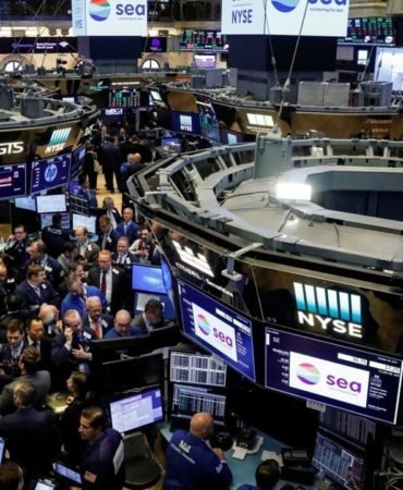 New-York-borsasi-yukselisle-acildi-featured