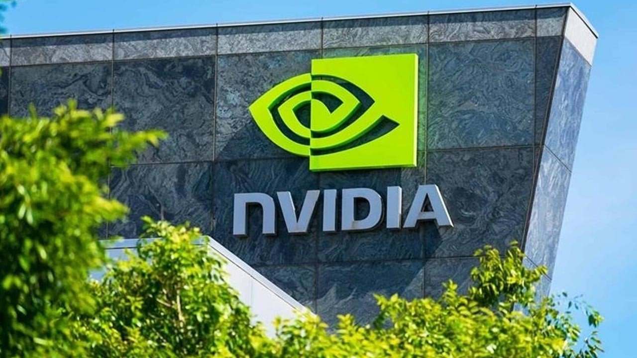 Nvidia-rekor-kirdi-5-trilyon-dolari-asan-ilk-teknoloji-devlerinden-biri-oldu-featured