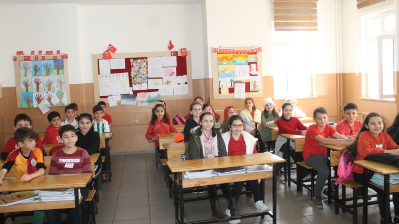 Okul-kapanis-tarihi8230-2026-Okullar-ne-zaman-kapaniyor-featured