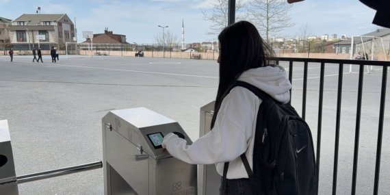 Okullarda yeni güvenlik dönemi: Öğrenci girişinde aileye anlık fotoğraflı bildirim gidiyor