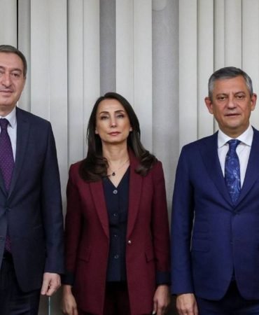 Ozgur-Ozel8217den-Ara-Secim-Cikisi-8220Anayasa-Geregi-Yapilmalidir8221-featured