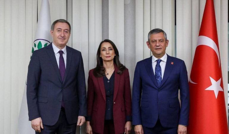 Ozgur-Ozel8217den-Ara-Secim-Cikisi-8220Anayasa-Geregi-Yapilmalidir8221-featured