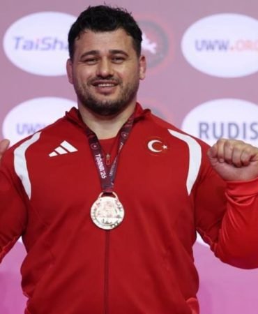 Riza-Kayaalp-Kirilmaz-denilen-bir-rekoru-kirdim-featured