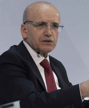 Simsek039ten-IMF-ve-Dunya-Bankasi-degerlendirmesi-Turkiye-guclu-ve-dayanikli-bir-ekonomiye-sahip-featured-1