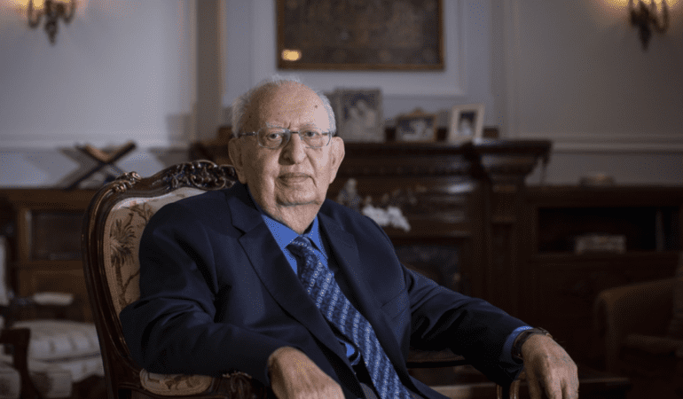 Siyasetin-Duayeni-Husamettin-Cindoruk-Vefat-Etti-featured