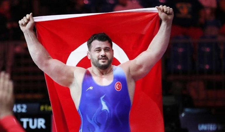 Son-dakika-Riza-Kayaalpten-tarihi-zafer-13.-kez-Avrupa-sampiyonu-featured