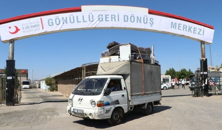 Suriyeli-Gocunun-Is-Gucu-Piyasasina-Etkisi-Tartisildi-featured