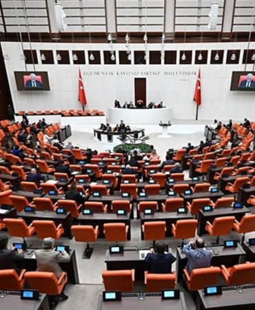 TBMM039de-okul-saldirilarinin-arastirilmasi-icin-komisyon-kuruldu-featured