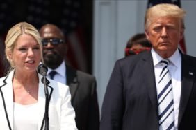 Trump-Pam-Bondiyi-Gorevden-Almaya-Hazirlaniyor-Epstein-Krizi-featured