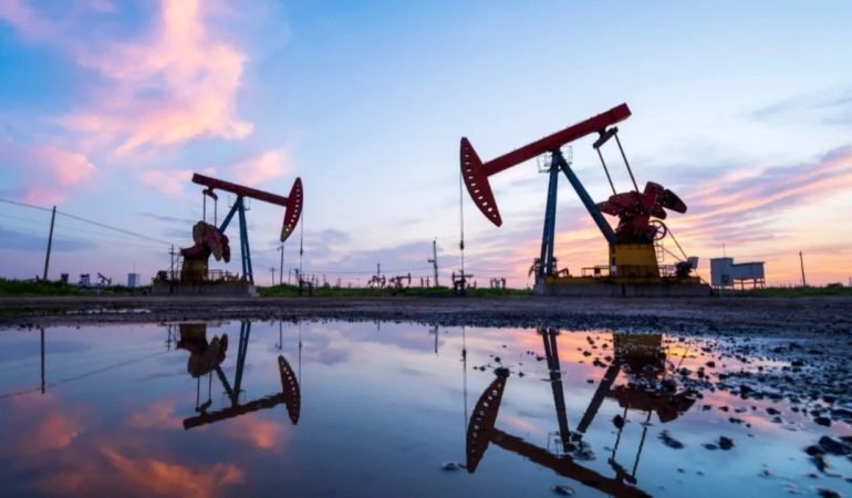 Trump8217in-Askeri-Mudahale-Sinyali-Petrolu-Zirveye-Tasidi-featured