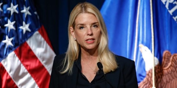 Trump’tan Flaş Karar: Adalet Bakanı Pam Bondi Görevden Alındı