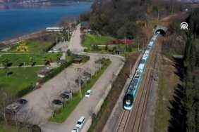 Turkiye039nin-ilk-hizli-treni-saatte-225-kilometre-hiza-ulasti-featured