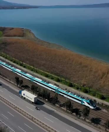 Turkiye039nin-ilk-hizli-treninden-kritik-esik-225-kilometre-hiza-ulasti-featured