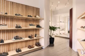 Unlu-ayakkabi-markasi-10-magazasini-kapatti-yuzde-90-indirime-gitti-featured