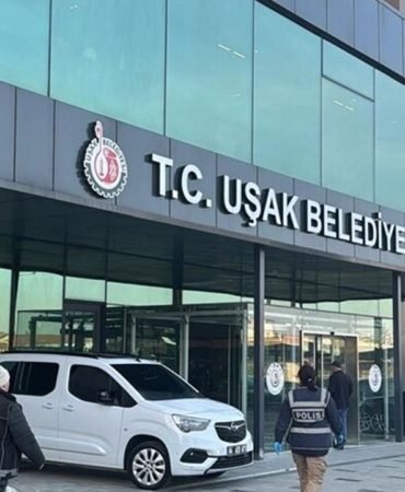 Usak-Belediyesi-sorusturmasinda-yeni-dalga-25-kisi-gozaltina-alindi-featured