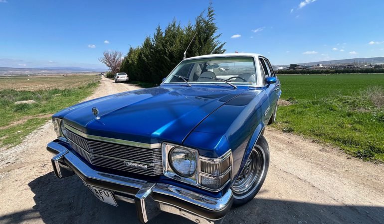 Usta-52-Yasinda-Hayalindeki-Klasik-Otomobile-Kavustu-featured