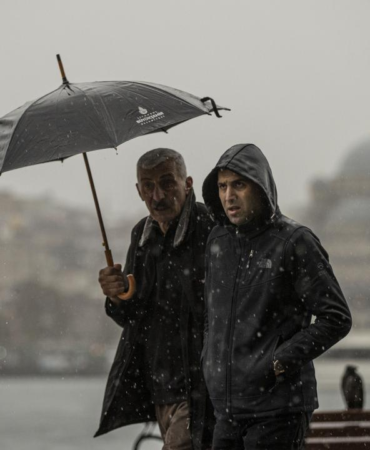 Yurtta-saganak-alarmi-Istanbul-dahil-bircok-ilde-kuvvetli-yagis-uyarisi-featured