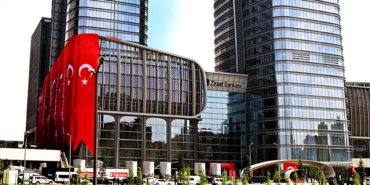 Ziraat Bankası, uluslararası piyasalardan 1,75 milyar dolarlık sendikasyon kredisi sağladı 4 Ziraat-Bankasi-uluslararasi-piyasalardan-175-milyar-dolarlik-sendikasyon-kredisi-sagladi-featured