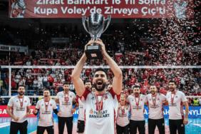 Ziraat-Bankkart-16-Yil-Sonra-Kupa-Voleyde-Zirveye-Cikti-gemini
