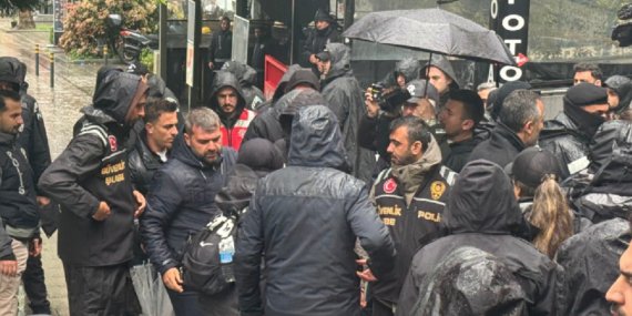 1 Mayıs'ta Taksim Meydanı'na yürümek isteyen gruplara müdahale