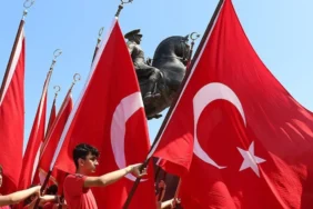 19-Mayis-Resmi-Tatil-mi-Okullar-Acik-mi-featured-2