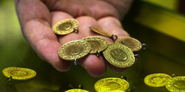 ALTINDA SON DURUM: Gram ve çeyrek altın kaç TL oldu? Altın fiyatları ne kadar? (9 Mayıs 2026) 1 ALTINDA-SON-DURUM-Gram-ve-ceyrek-altin-kac-TL-oldu-Altin-fiyatlari-ne-kadar-9-Mayis-2026-featured