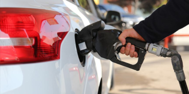 Akaryakit-fiyatlarinda-son-durum-Benzin-motorin-ve-LPG039ye-zam-indirim-var-mi-8-Mayis-2026-featured