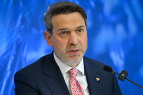 Bakan-Bayraktar-duyurdu-Cezayir-LNG039si-Turkiye-uzerinden-Avrupa039ya-tasinabilir-featured