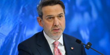 Bakan-Bayraktar-duyurdu-Cezayir-LNG039si-Turkiye-uzerinden-Avrupa039ya-tasinabilir-featured
