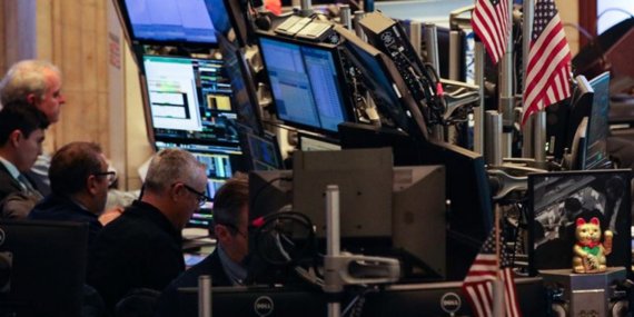 Borsa Açılışında ABD Endeksleri Karışık: Enflasyon ve Jeopolitik Riskler Etkili