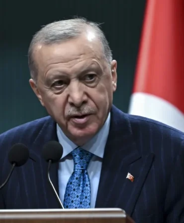 Cumhurbaskani-Erdogan-Ozgur-Ozel039den-300-bin-lira-manevi-tazminat-kazandi-featured