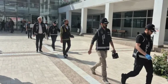 Eskişehir Tepebaşı’nda Zimmet ve Sahtecilik Operasyonu: 60 Gözaltı