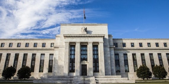 Fed Faiz İndirimi Gecikiyor: UBS ve Wall Street’ten Şahin Bakış