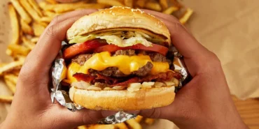 Five-Guys-ABD8217de-14-Subeyi-Kapatiyor-Turkiye-Planlari-Belirsiz-featured