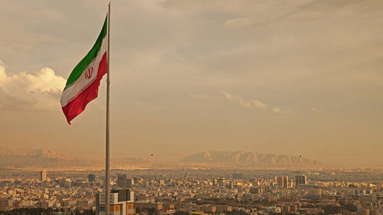 Iran039dan-sert-mesaj-039Savasi-istemiyoruz-ama-korkmuyoruz039-featured
