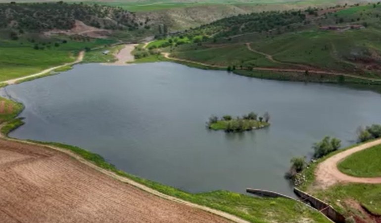 Kirikkale8217de-Kuruyan-Goletler-Yagislarla-Doldu-Ciftci-Rahat-Nefes-Aldi-featured