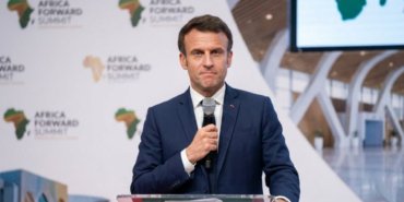 Macron-yatirim-icin-gittigi-Kenya039da-somurgeci-kibrini-gizleyemedi-featured