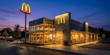 McDonalds-zorlu-ekonomik-kosullara-ragmen-gelirlerini-artirdi-featured
