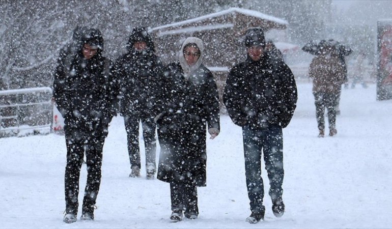 Meteoroloji039den-kar-yagisi-uyarisi-Iki-bolge-beyaza-burunecek-featured