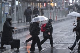 Meteorolojiden-kuvvetli-saganak-yagis-uyarisi-4-bolgeye-dikkat-featured