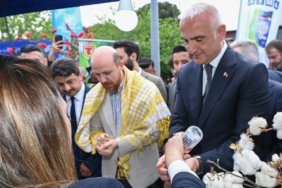 Nazillide-festival-heyecani-Bakan-Ersoy-ureticiler-ve-sanatkarlarla-bir-araya-geldi-featured