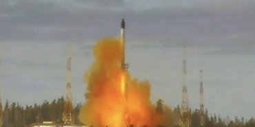 Rusya-Sarmat-Fuzesini-Basariyla-Test-Etti-featured