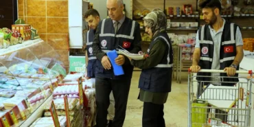 Ticaret Bakanlığı düğmeye bastı! Bayram öncesi işletmelere fahiş fiyat operasyonu 7 Ticaret-Bakanligi-dugmeye-basti-Bayram-oncesi-isletmelere-fahis-fiyat-operasyonu-featured