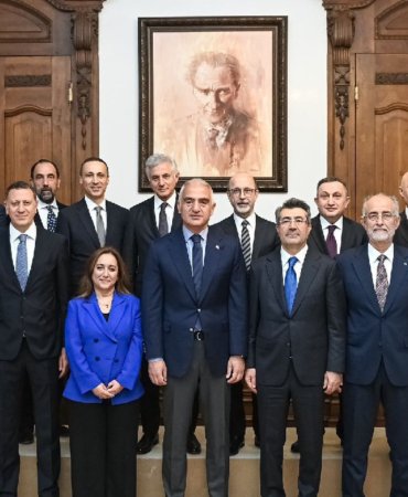Turizm-ve-Bankacilik-Zirvesi-Savas-Etkileri-ve-Yaz-Stratejisi-Belirlendi-featured