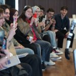 Turkiye8217nin-Ilk-Nufus-Kayitli-Robotu-Genclerle-Bulustu-featured
