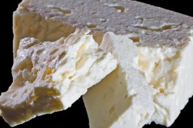 Yunanistan-Feta-Krizi-Koyun-Cicegi-Sut-Uretimini-Vurdu-featured