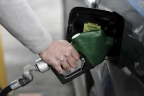 Akaryakit-Fiyatlari-Guncellendi-Benzin-ve-Motorine-Zam-Geldi-featured
