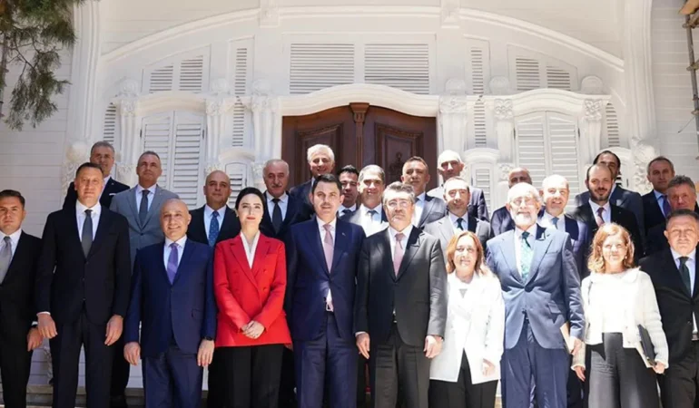 Bakan-Kurum-ve-Bankalar-Birligi-Yesil-Donusumde-Bulustu-featured